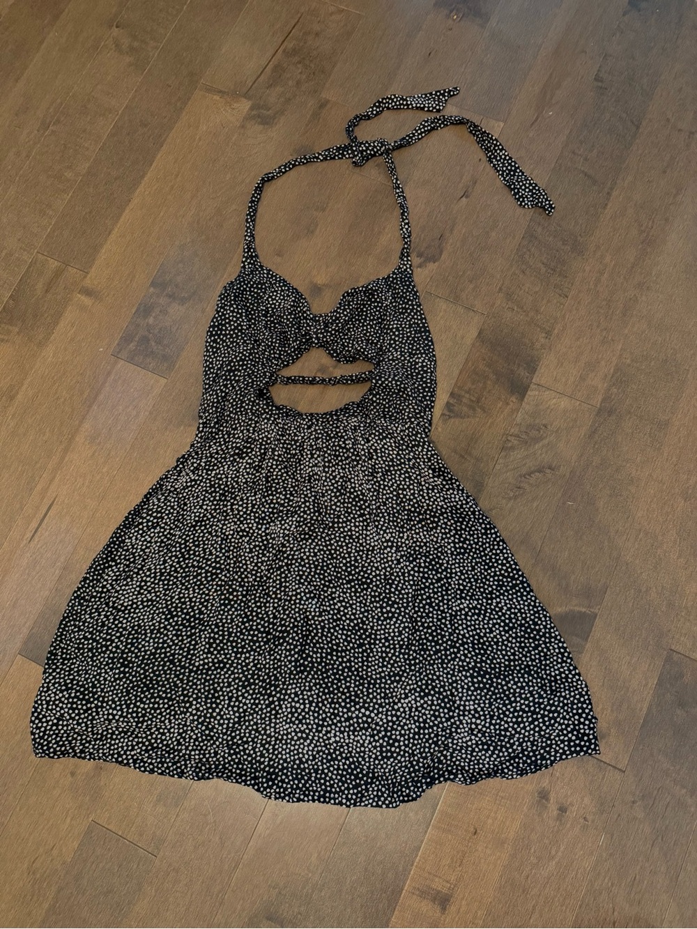 Kirra PacSun Y2K Cutout Halter Mini Dress Polka Dot Black White Size M Pristine